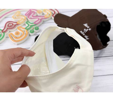 کلاه دم اسبی دخترونه طرح لاو(9790)